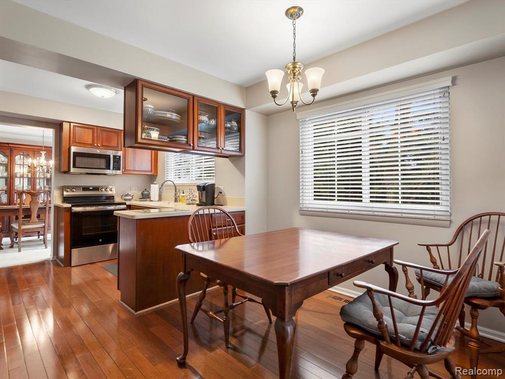 825 DARTFORD PLACE Drive, Rochester Hills, MI 48307 — Photo 11