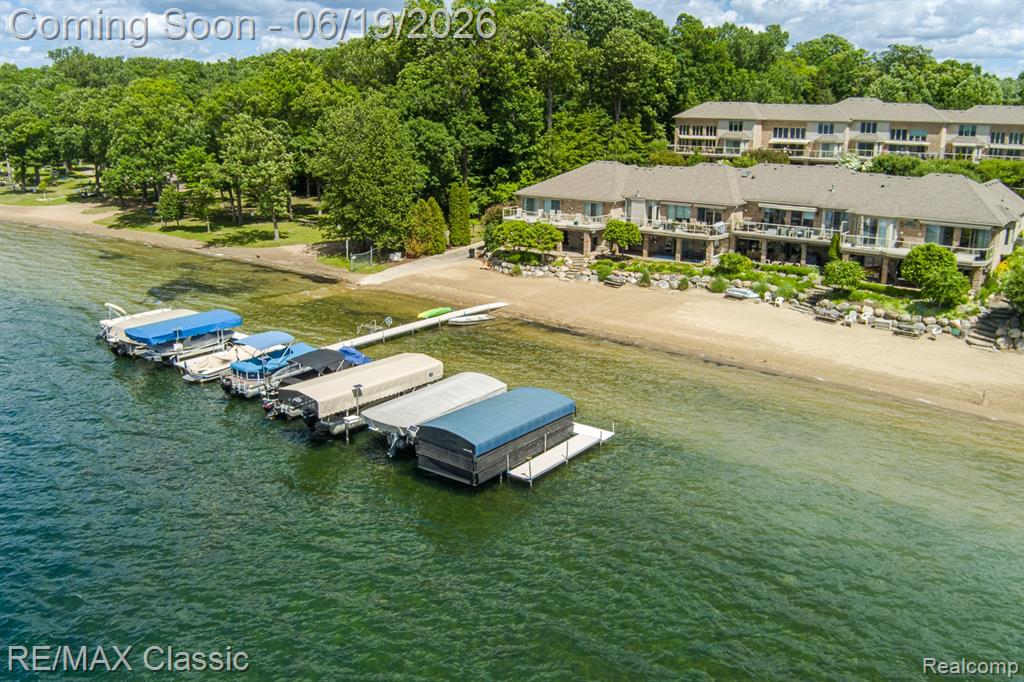 980 Sunset Drive, Waterford, MI 48328 — Photo 14