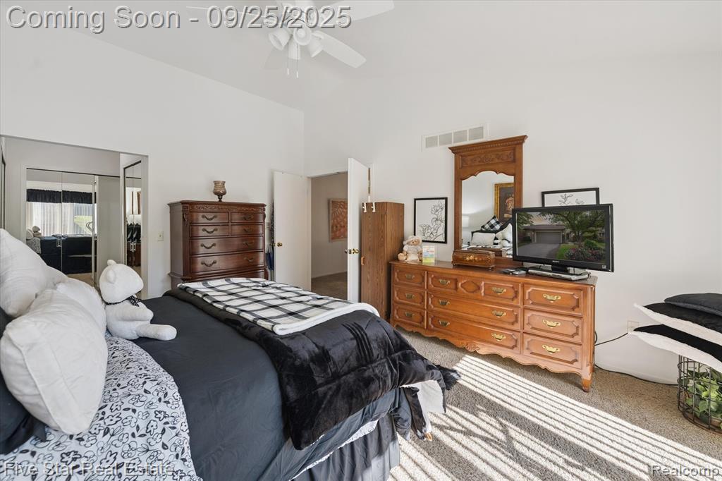 5611 Hillcrest Circle W, 50, West Bloomfield, MI — Photo 23