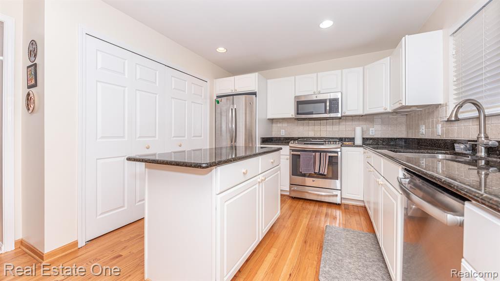 152 Winslow Circle, 37, Commerce Twp, MI 48390 — Photo 14