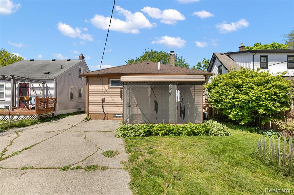 637 S Edgeworth Avenue, Royal Oak, MI 48067 — Photo 47