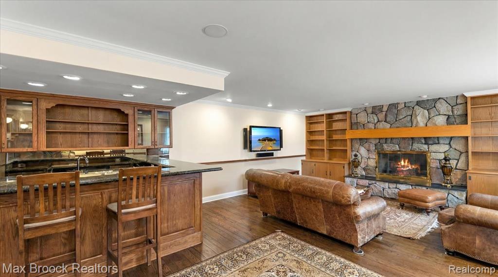 1319 Charrington Road, Bloomfield Hills, MI 48301 — Photo 11