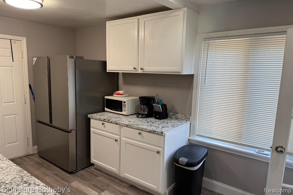 6150 N University Place, Detroit, MI 48224 — Photo 8