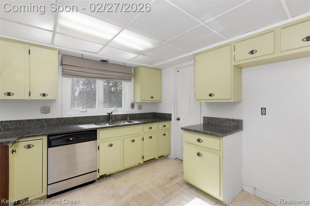 4732 Barcroft Way, Sterling Heights, MI 48310 — Photo 16