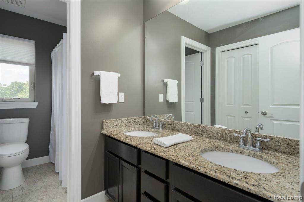 5657 GOLF POINTE Drive, Clarkston, MI 48348 — Photo 29