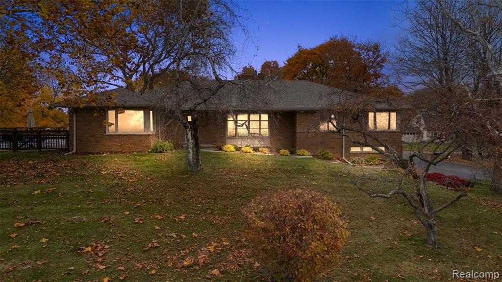 6400 N Rochester Road, Rochester Hills, MI 48306 — front exterior