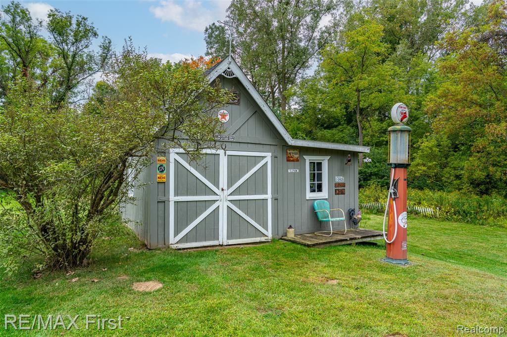 7470 Thornwood Street, Canton, MI 48187 — Photo 11