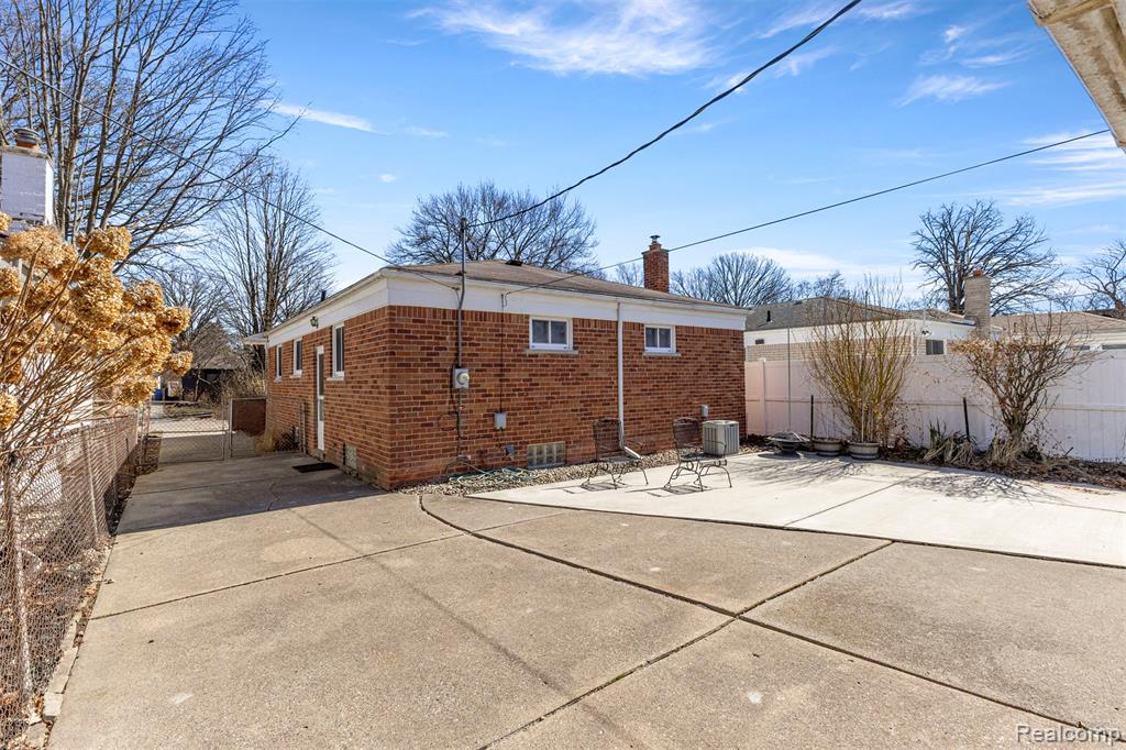 4142 Gertrude Street, Dearborn Heights, MI 48125 — Photo 39