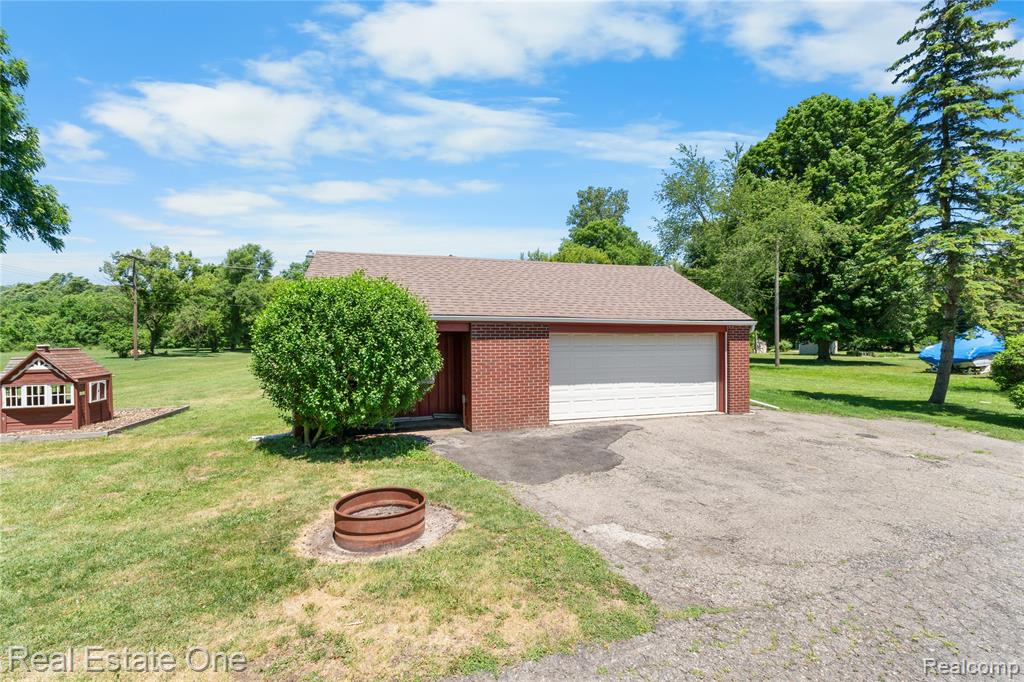 50000 Willis Road, Belleville, MI 48111 — Photo 5