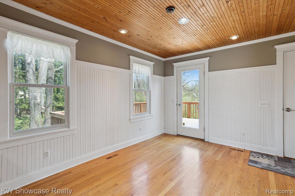 4105 WOODCROFT Street, White Lake, MI 48383 — Photo 14