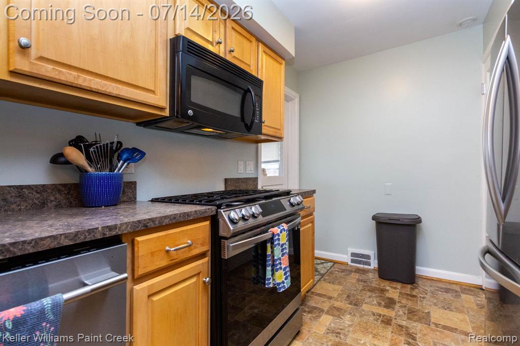 1466 Hampton Rd, Grosse Pointe Woods, MI 48236 — Photo 23
