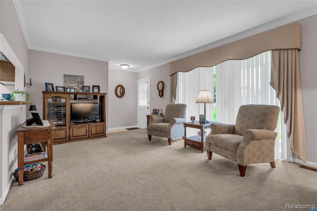 48679 Aberdeen Court, Shelby Twp, MI 48315 — Photo 3