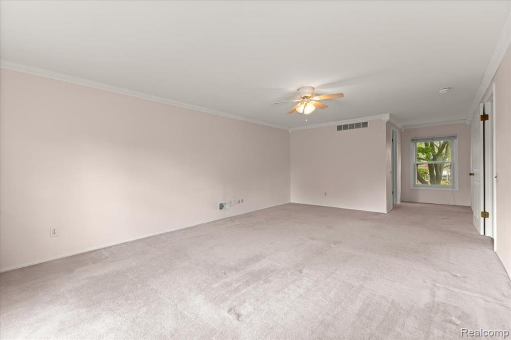 5710 Hobnail Circle, West Bloomfield, MI — Photo 35