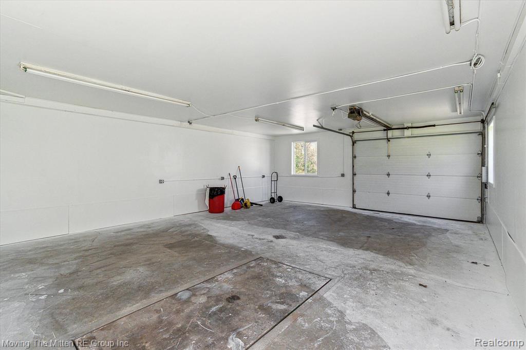 5885 JUSTINE Street, Van Buren, MI 48111 — Photo 41