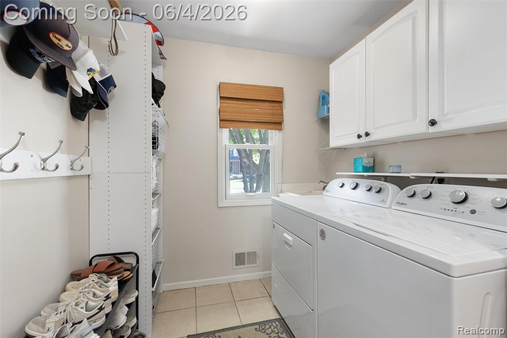 42812 Ledgeview Drive, Novi, MI 48377 — Photo 12