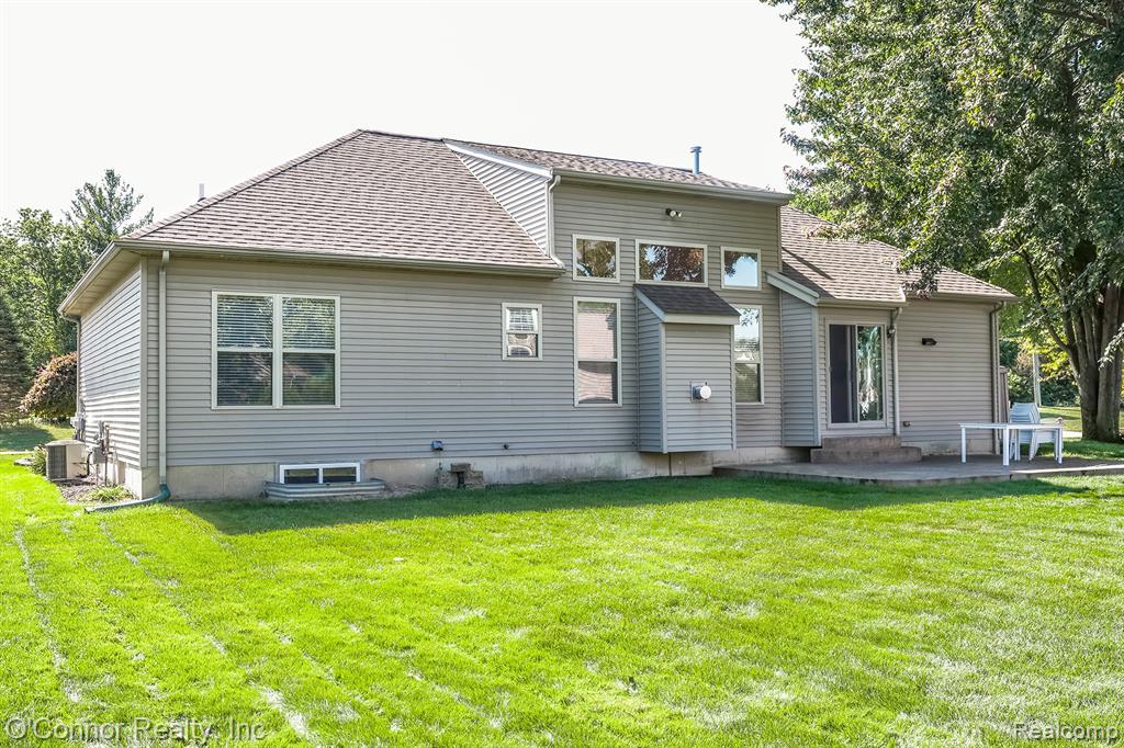 940 Covington Court, Marysville, MI 48040 — Photo 30