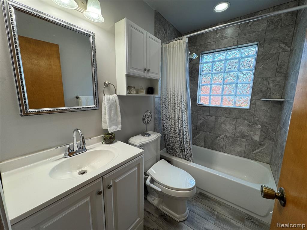 19156 Ash Avenue, Eastpointe, MI 48021 — Photo 39