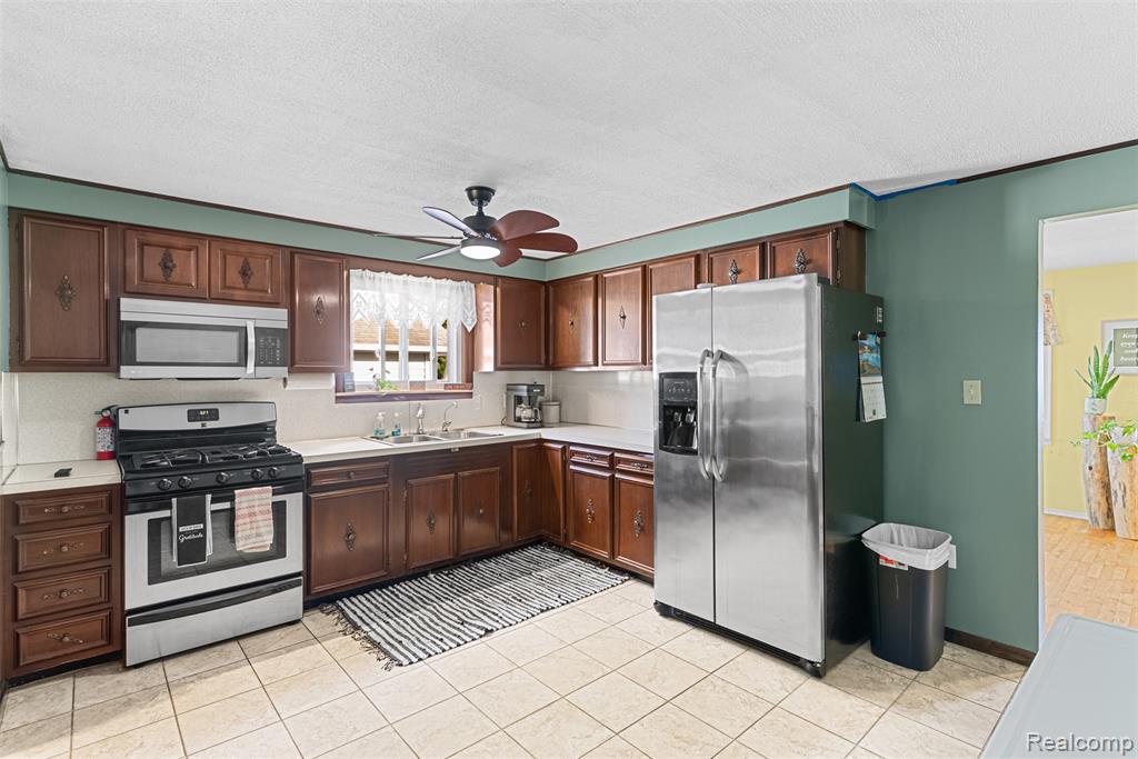 5292 Maple Avenue, Swartz Creek, MI 48473 — Photo 9