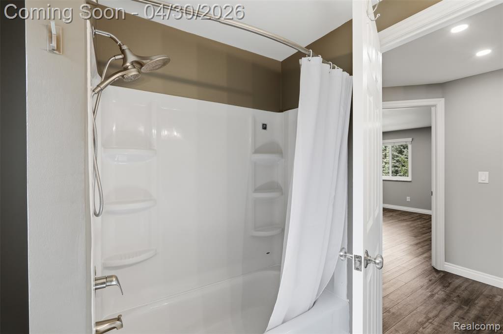 7978 Little Farm Lane, West Bloomfield, MI — Photo 32
