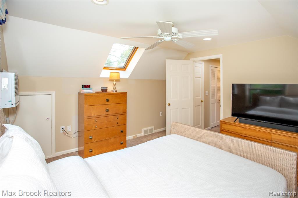 12769 Lasalle Lane, Huntington Woods, MI — Photo 38