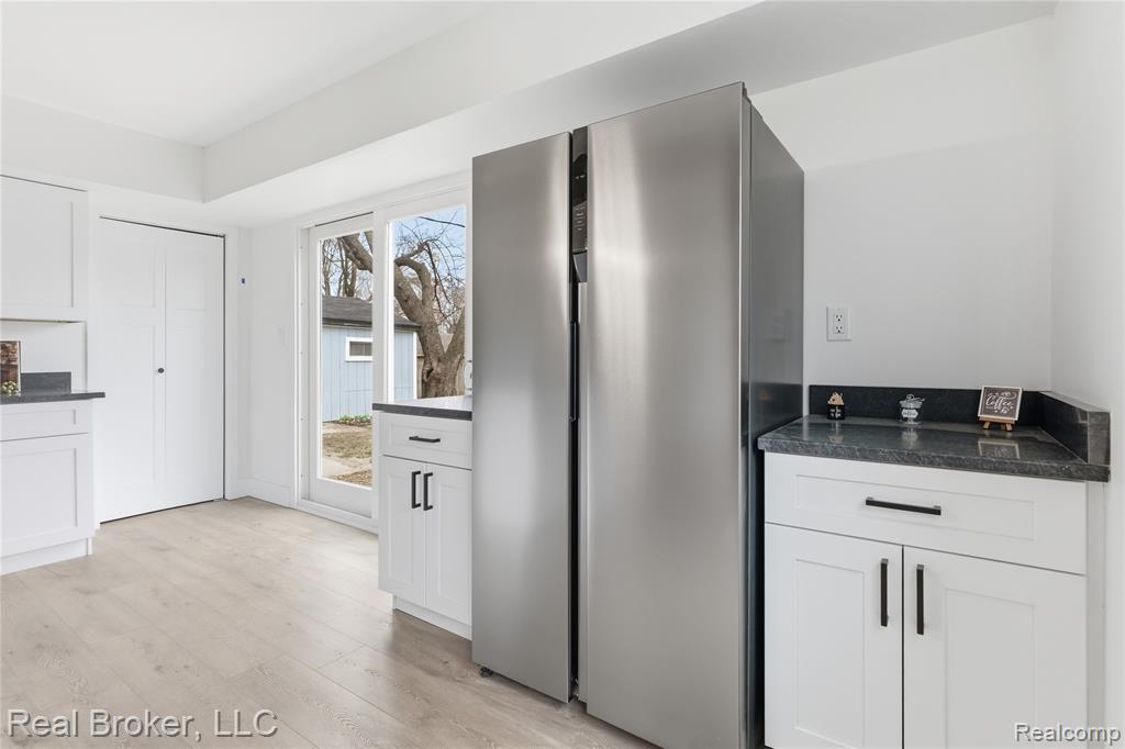 6351 Beth, Brighton, MI 48116 — Photo 23
