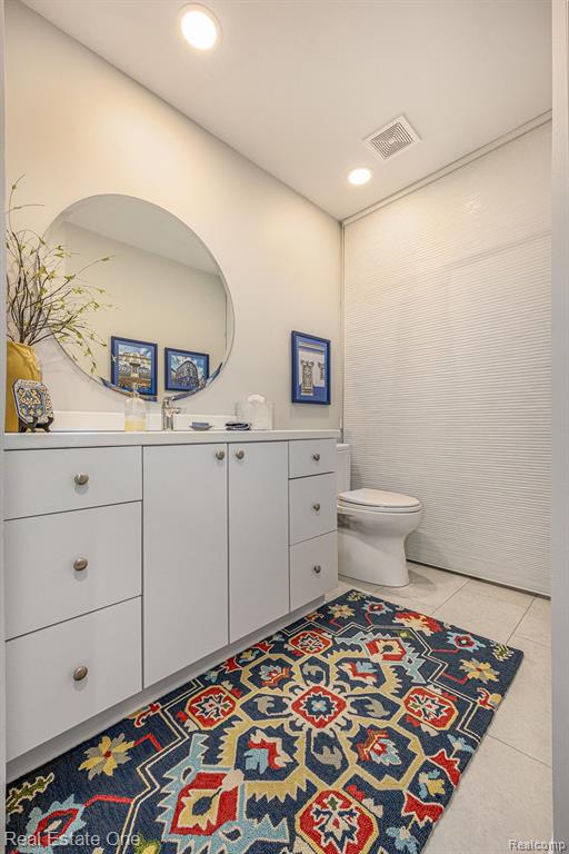 4046 FOXPOINTE Drive, Unit 131, West Bloomfield, MI 48323 — Photo 16