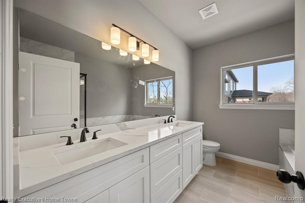 35873 GLENVILLE Drive, New Baltimore, MI 48047 — Photo 28