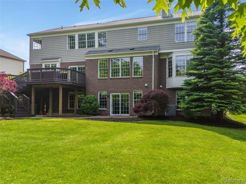 17590 White Pine Court, Northville, MI 48168 — Photo 57