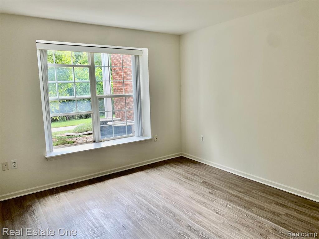 44932 MARIGOLD Drive, Sterling Heights, MI 48314 — Photo 17