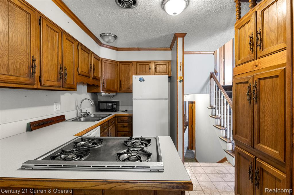 8319 Ziegler Street, Taylor, MI 48180 — Photo 10