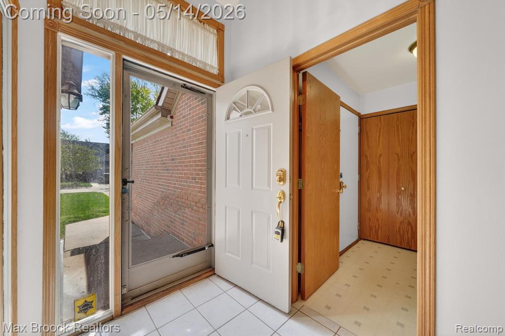 1822 Pebble Creek Drive, Canton, MI 48188 — Photo 5