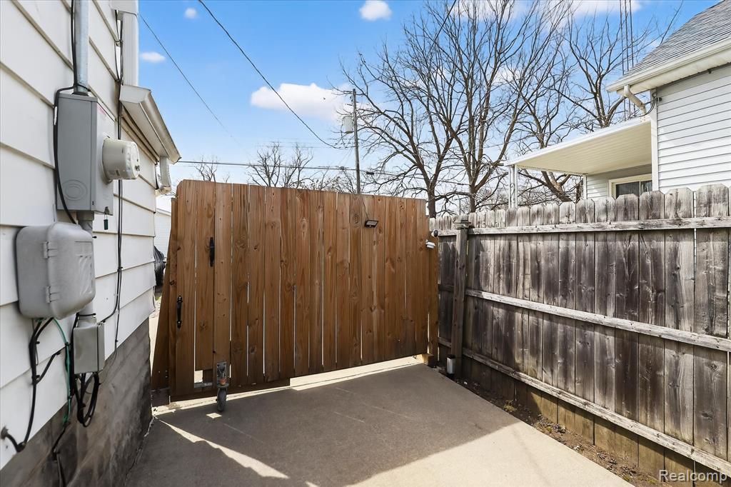 926 Kentucky Court, Monroe, MI 48161 — Photo 41
