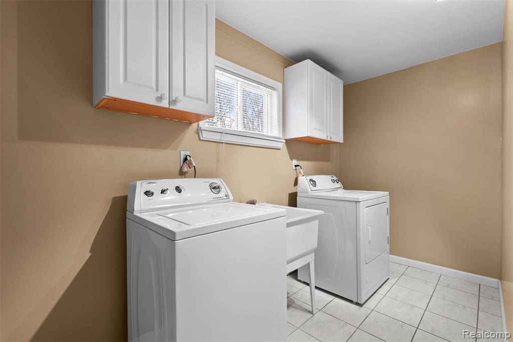 4205 Harding Street, Dearborn Heights, MI 48125 — Photo 16