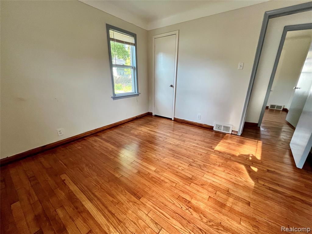 7201 Jackson Avenue, Warren, MI 48091 — Photo 9