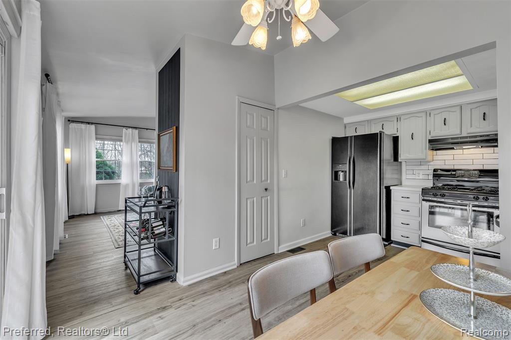 19517 Dartmouth Place, Northville, MI 48167 — Photo 13