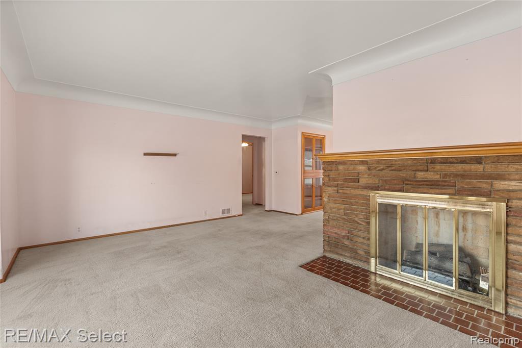 4298 Farmcrest Street, Burton, MI 48509 — Photo 12