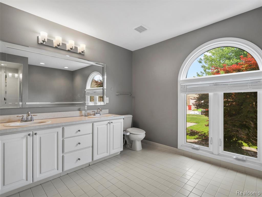 50308 Hillside Drive, Macomb, MI 48044 — Photo 25