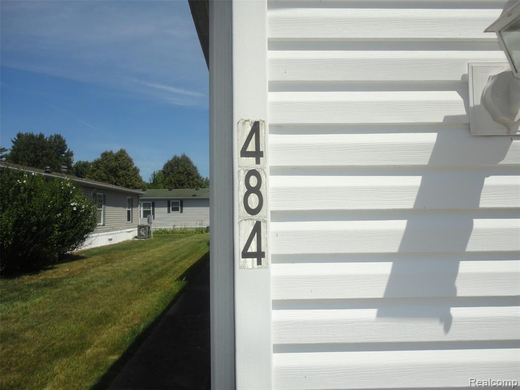 484 Lochgair Street, Temperance, MI 48182 — Photo 12