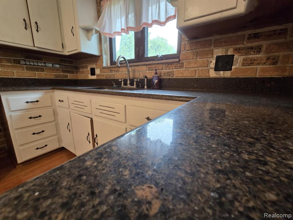 9036 Merriman Road, Livonia, MI 48150 — Photo 7