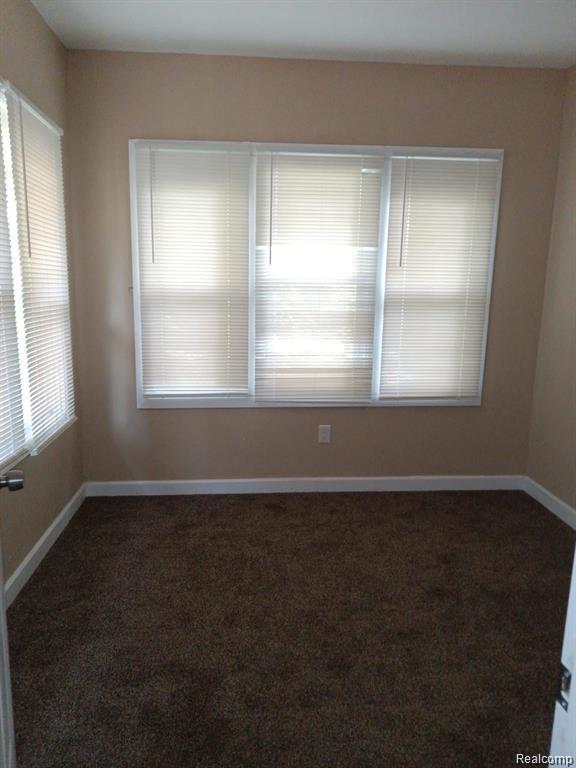 8879 N CLARENDON Street, Detroit, MI 48204 — Photo 13