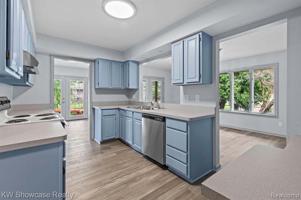 43351 ASPEN Drive, Sterling Heights, MI 48313 — Photo 11