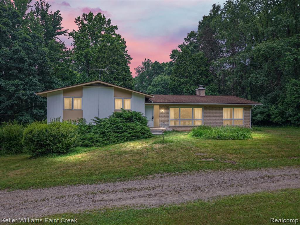 4464 Foxwood Drive, Milford, MI 48380 — Photo 41