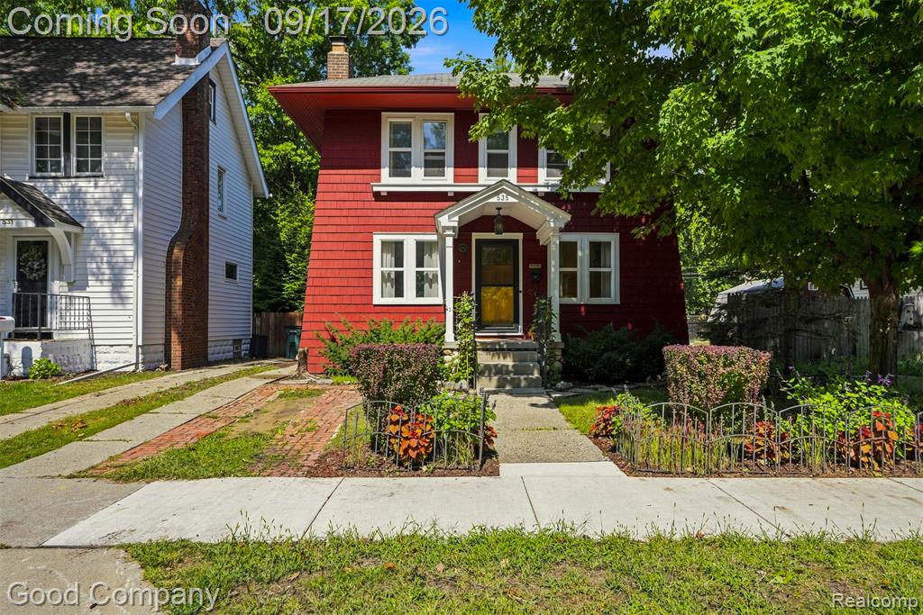 535 Gardenia Avenue, Royal Oak, MI 48067