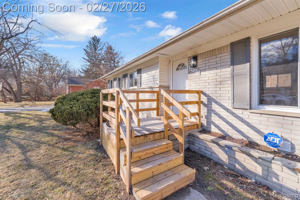 29760 Hoy Street, Livonia, MI, 48154