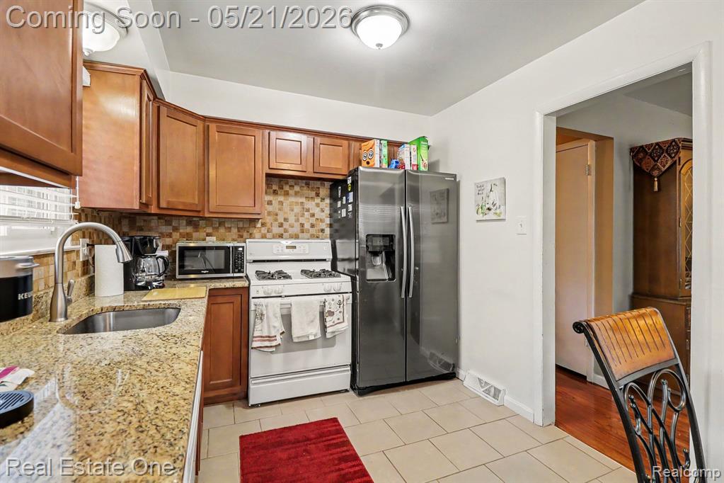 6305 Beech Daly Road, Taylor, MI 48180 — Photo 11