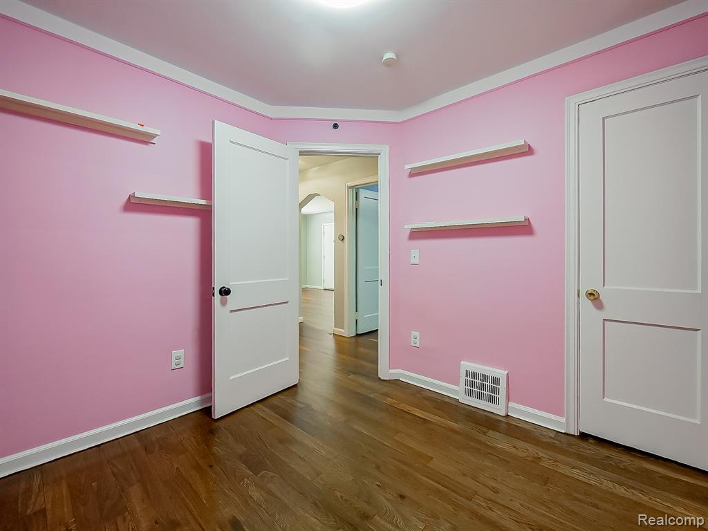 4205 Syracuse Street, Dearborn Heights, MI 48125 — Photo 10