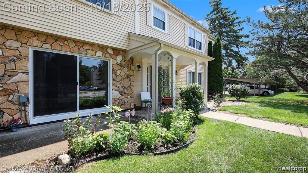 833 BLOOMFIELD VILLAGE Boulevard, A, Auburn Hills, MI 48326 — Photo 3