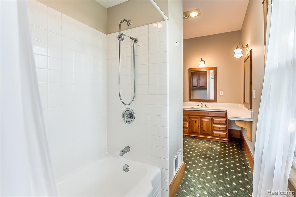 3920 W ELLSWORTH Road, Ann Arbor, MI 48103 — Photo 32