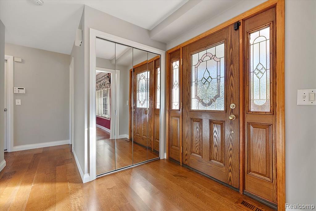 4147 Greensboro Drive, Troy, MI 48085 — Photo 8