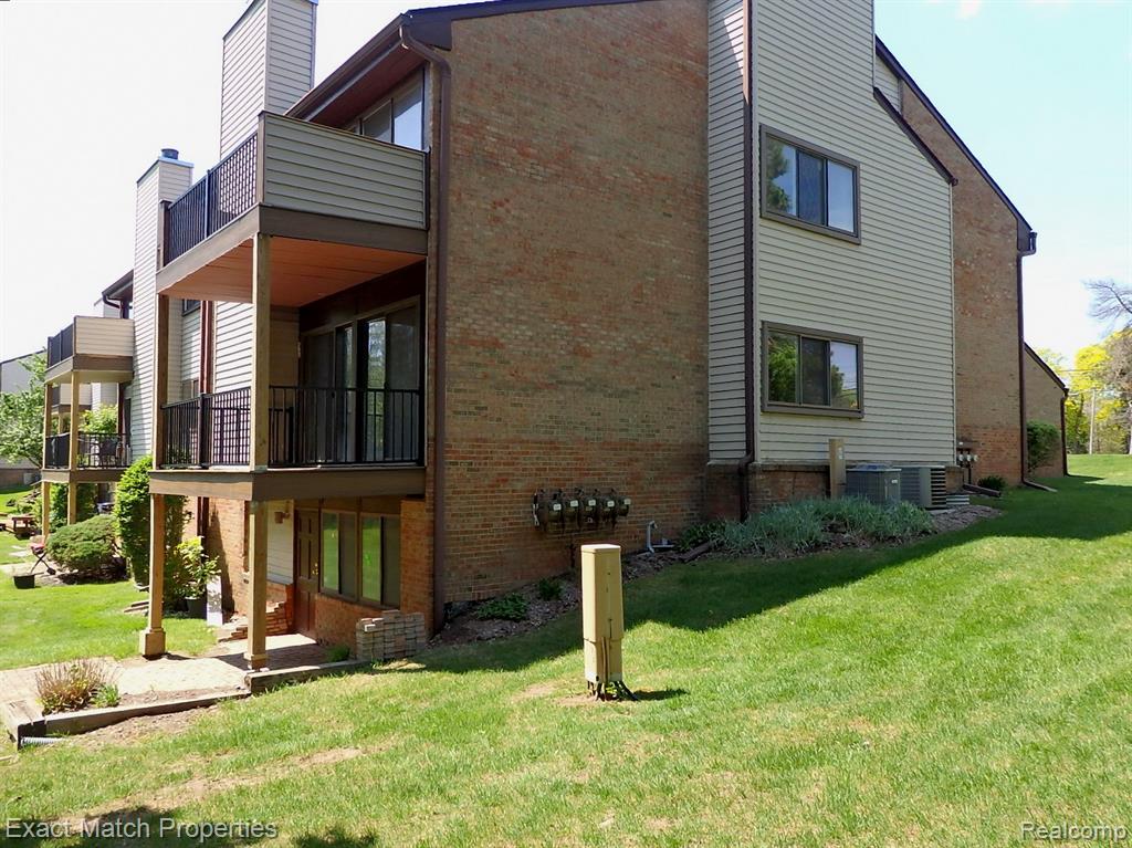 4411 Laurel Club Circle, West Bloomfield, MI 48323 — Photo 2